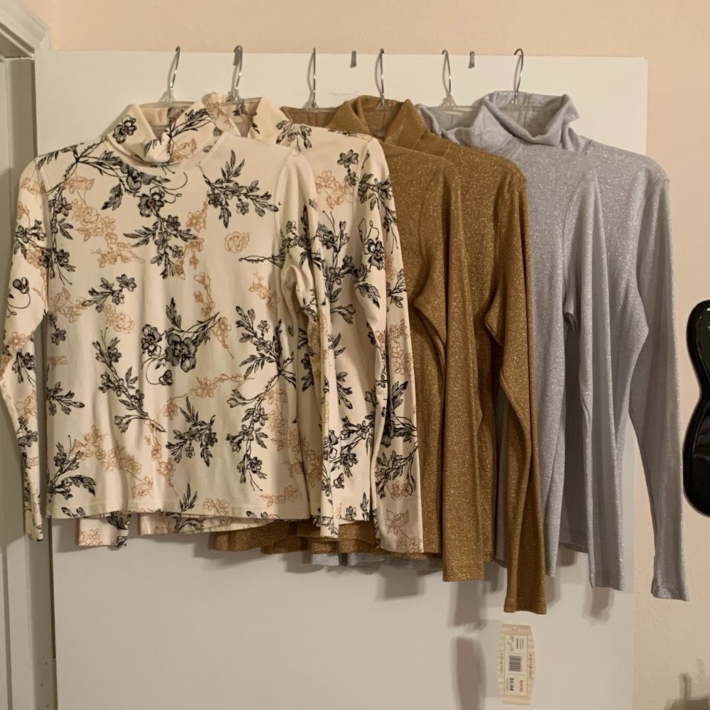 White Stag Small Metallic Long Sleeve Turtleneck